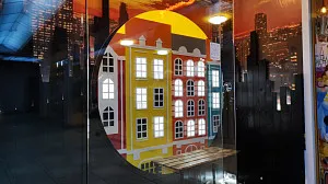 Інтер'єр магазину "Suncity" в ТРЦ "Піонер"