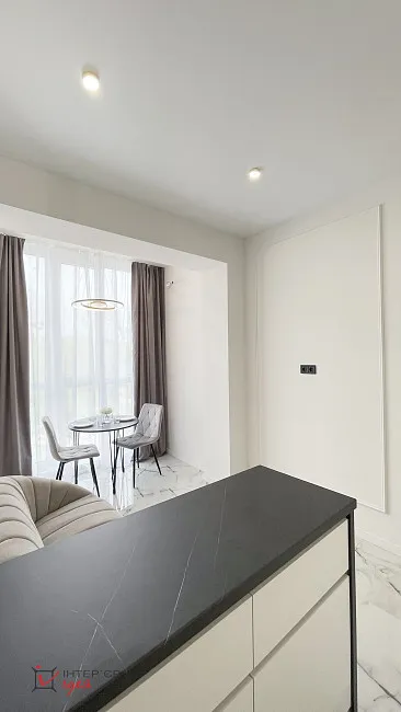 Стильна сучасна квартира площею 45 м²