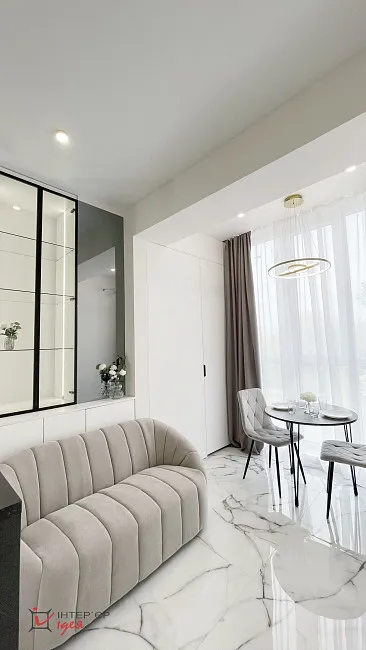 Стильна сучасна квартира площею 45 м²